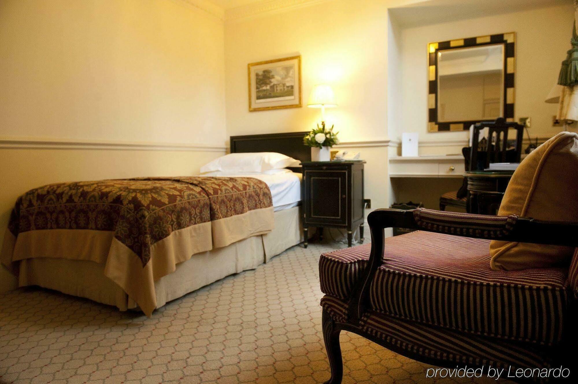 Danesfield House Hotel And Spa Marlow  Kamer foto